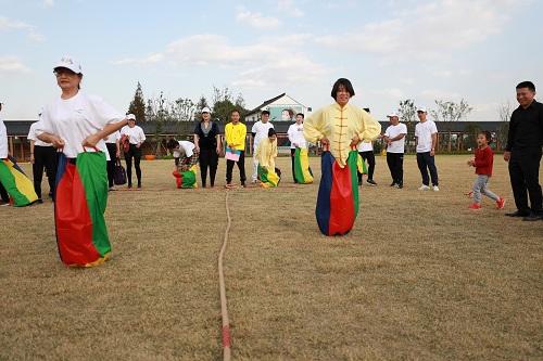 上海市社區(qū)<a href=http://m.anhaohn.com target=_blank class=infotextkey>健身</a>俱樂部 上海市社區(qū)<a href=http://m.anhaohn.com target=_blank class=infotextkey>健身</a>俱樂部