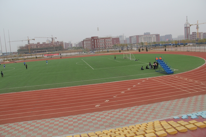 北京交通大學(xué)黃驊分校4*4<a href=http://m.anhaohn.com target=_blank class=infotextkey>塑膠跑道</a>工程實例