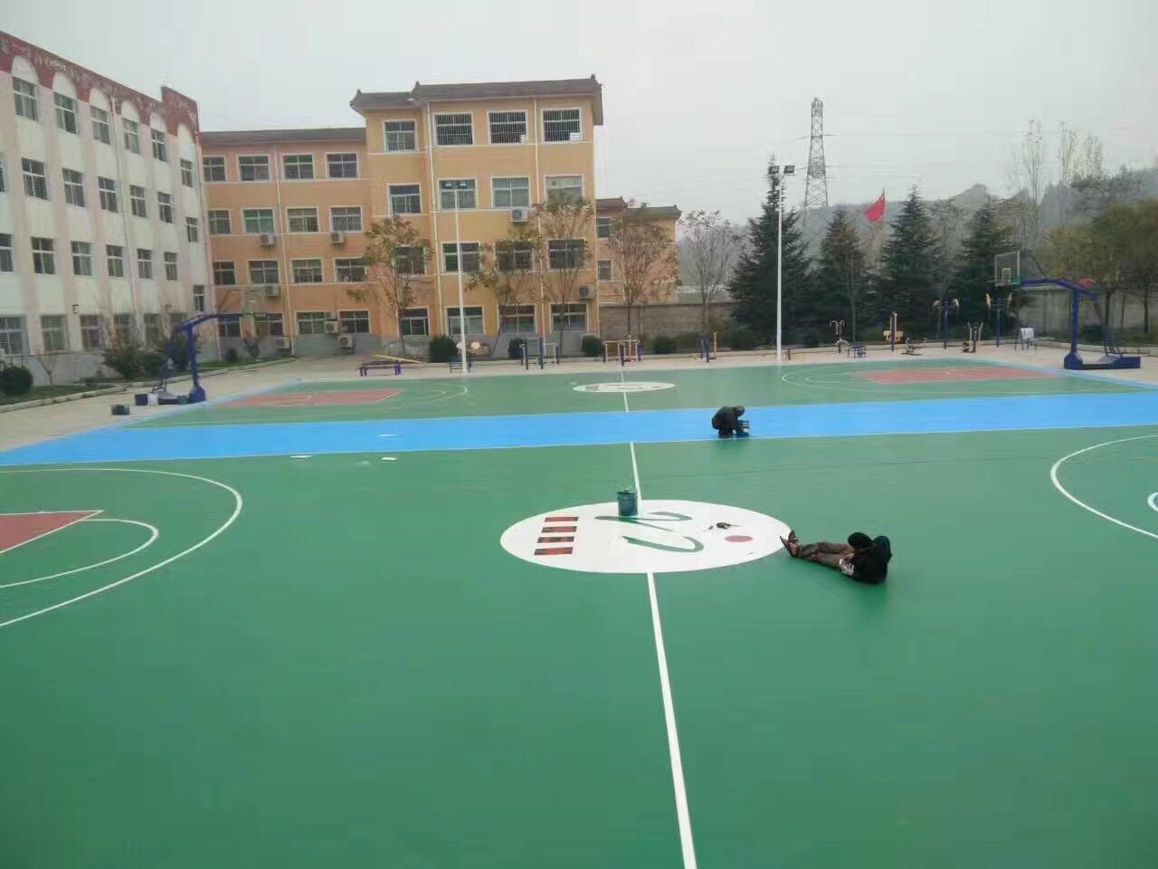 河南三門峽<a href=http://m.anhaohn.com target=_blank class=infotextkey>硅PU</a>球場