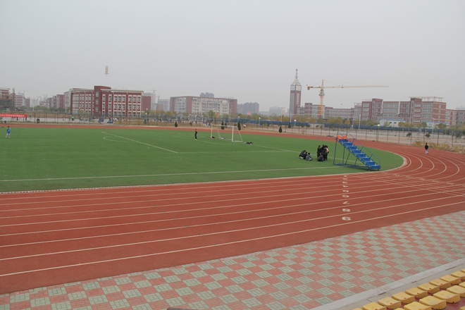 北京交通大學(xué)黃驊分校4*4<a href=http://m.anhaohn.com target=_blank class=infotextkey>塑膠跑道</a>工程實例