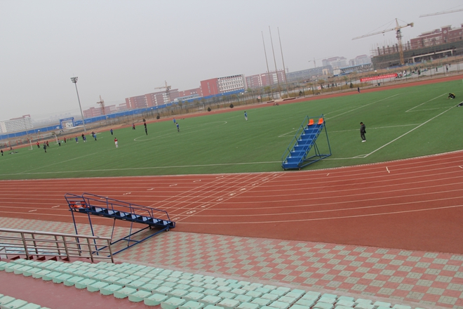 北京交通大學(xué)黃驊分校4*4<a href=http://m.anhaohn.com target=_blank class=infotextkey>塑膠跑道</a>工程實例