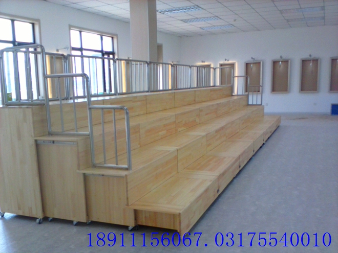 木質(zhì)合唱臺(tái)