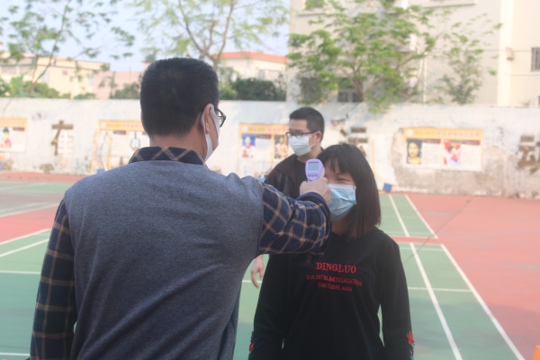 學生體溫檢測模擬