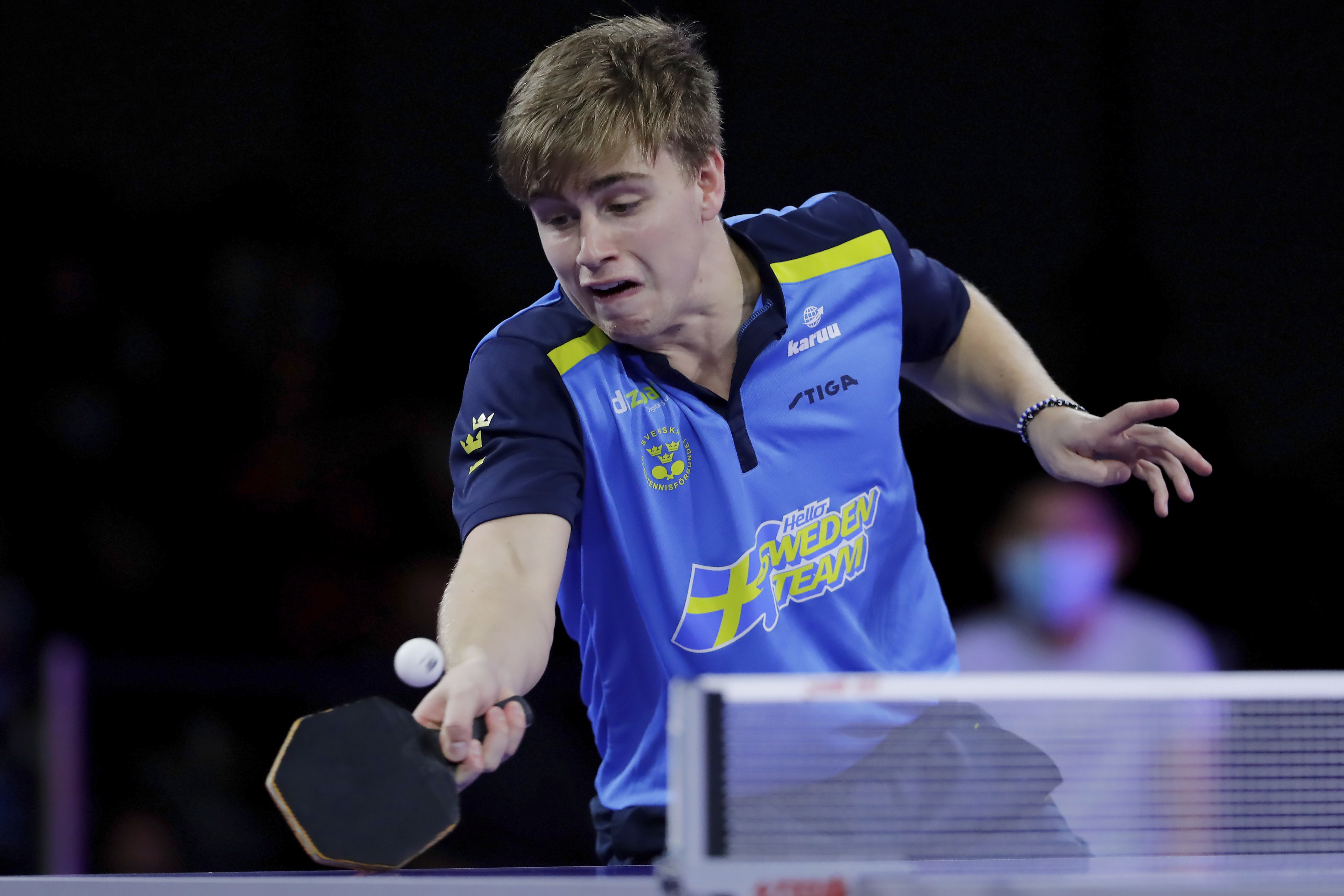 【世乒賽】瑞典黑馬手持“異形”晉級男單決賽  揭秘他的“八邊形”大殺器