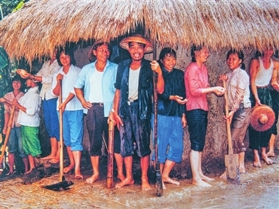 “把生命獻給藝術(shù)，把藝術(shù)獻給人民”