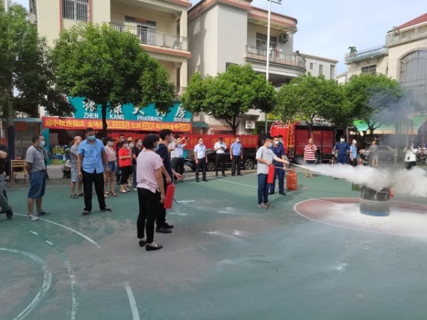 貼心服務(wù) 安全過節(jié)︱南頭消防大隊花式消防宣傳接地氣