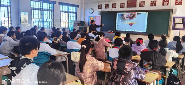 技術(shù)賦能，教學(xué)增效