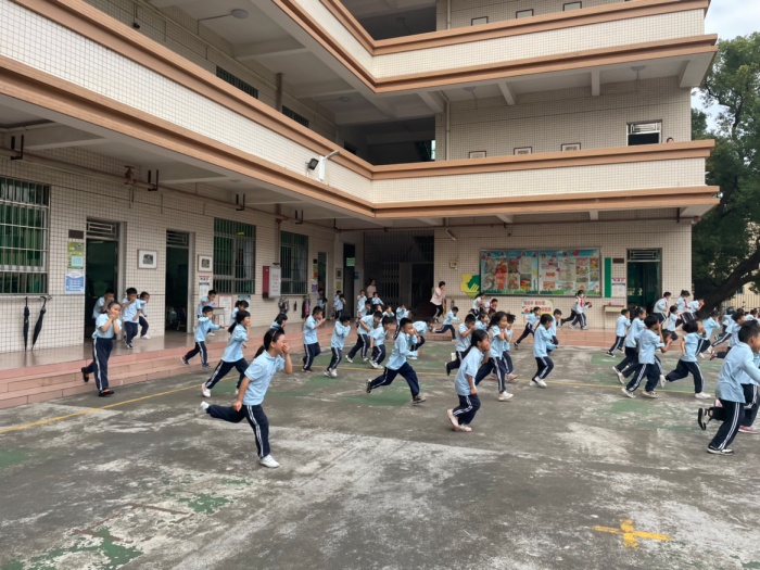 大涌南文小學(xué)舉行消防安全演練活動(dòng)