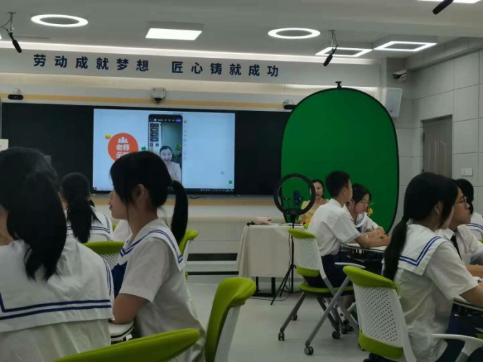 中山市教研室到沙溪理工聽課調(diào)研，指導(dǎo)教學(xué)改革