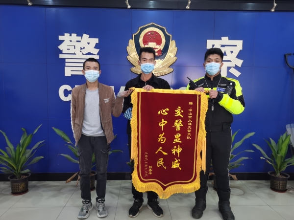 “斷指”群眾緊急求助，大涌鐵騎開道火速送醫(yī)