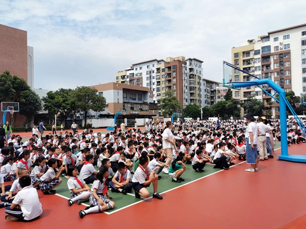 消防疏散常演練，安全意識記心間