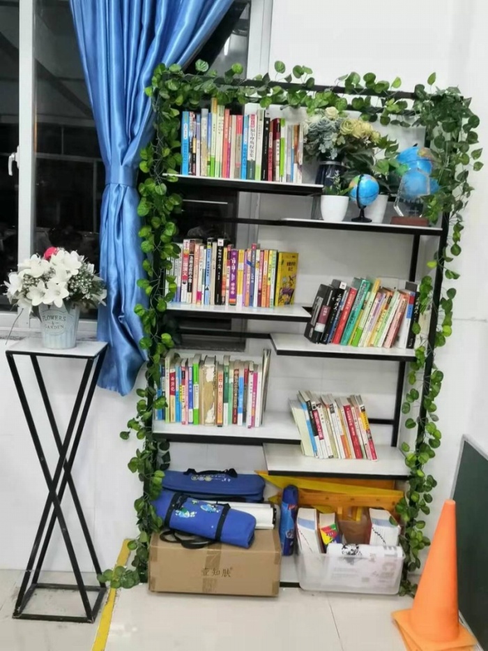 堅(jiān)持環(huán)境育人 打造優(yōu)美教室——市僑中開展“最美教室”評(píng)選活動(dòng)