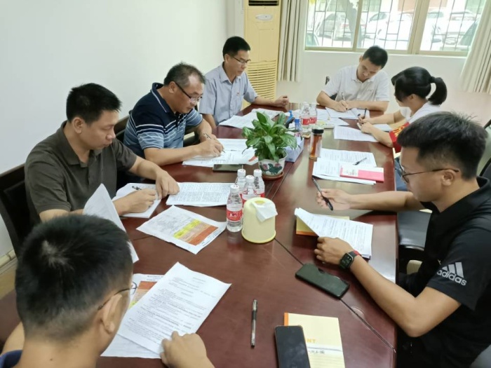 從嚴(yán)要求 反復(fù)強(qiáng)調(diào) 確保學(xué)生平安度假