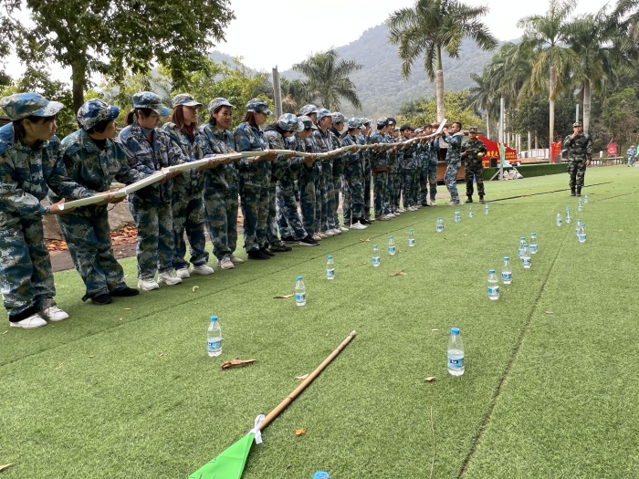 聽黨話 跟黨走 教好書 育好人