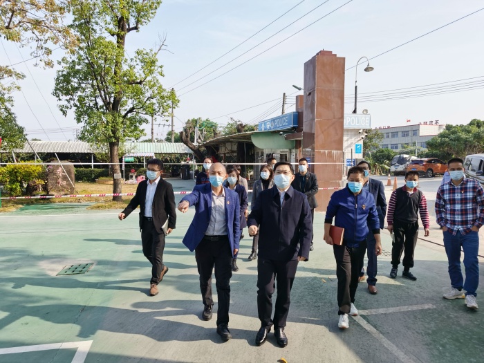 坦洲鎮(zhèn)黨委書記張義強(qiáng)周末調(diào)研第三初級中學(xué)