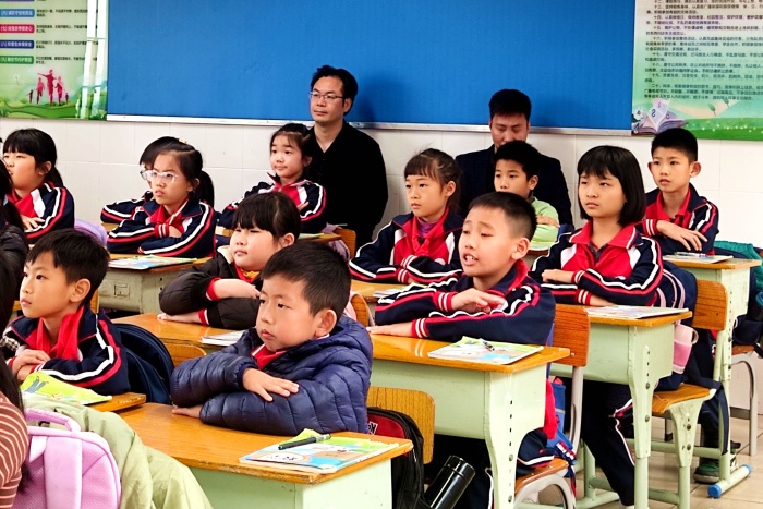 心系學(xué)校建設(shè)，情系教育發(fā)展