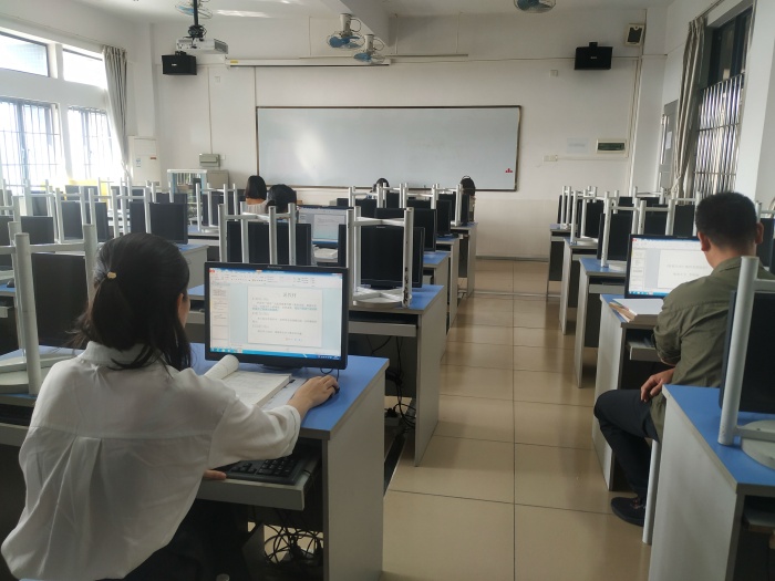 以說促教 魅力綻放---鎮(zhèn)南小學數(shù)學青年教師素養(yǎng)比賽(2).jpg