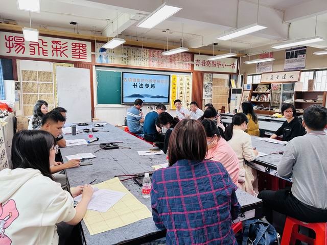 調(diào)整大小 02357012b14c67b97bc46e921272745.jpg