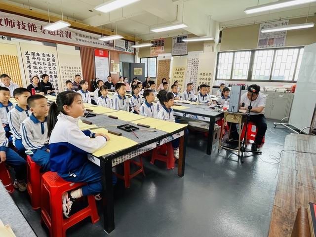 調(diào)整大小 8917e4b0305a47e3e7a351505f70698.jpg