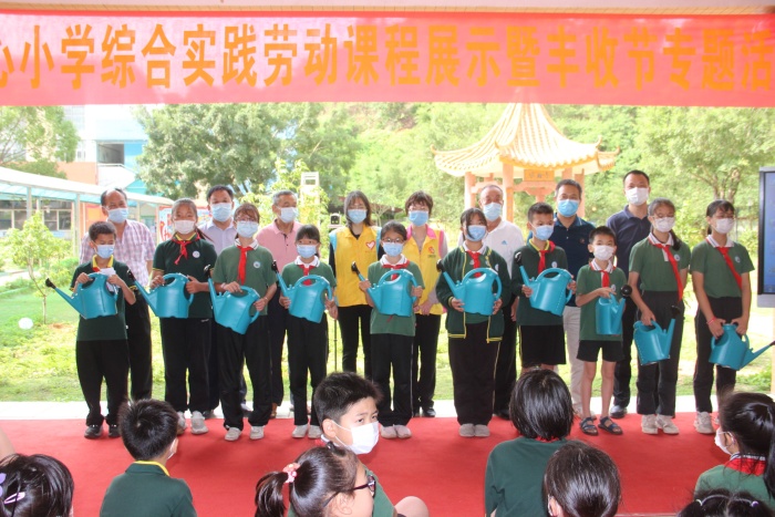 20220428神灣中心小學(xué)綜合實踐勞動課程展示暨豐收節(jié)專題活動照片 (11).jpg