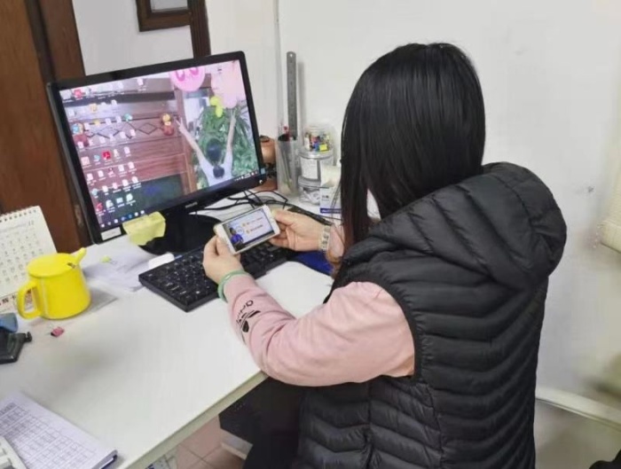 20201225神灣中心小學(xué)家長(zhǎng)觀看法治教育視頻 (1).jpg