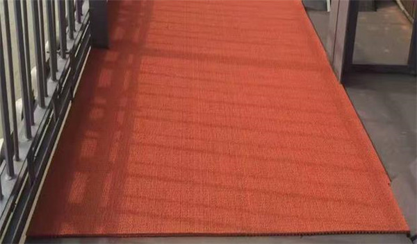 預(yù)制式環(huán)保橡膠卷材跑道 預(yù)制式環(huán)保橡膠卷材跑道