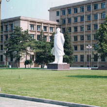 廠家直接供應(yīng)TD_CTPU運(yùn)動(dòng)場(chǎng)地塑膠跑道/聚氨酯塑膠跑道/塑膠跑道