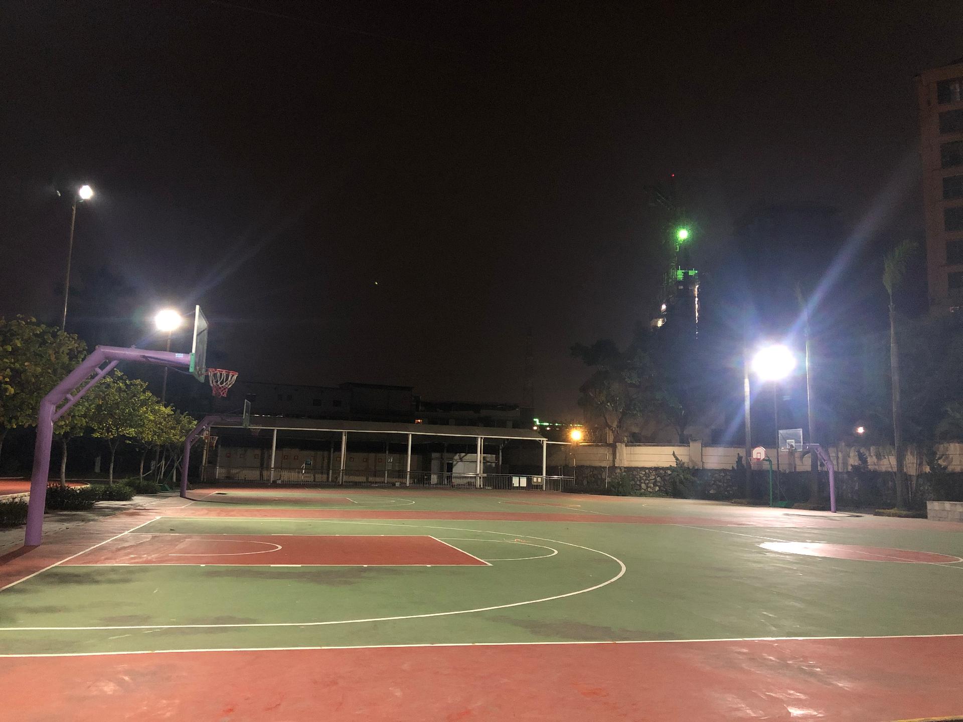 加拿達(dá)外國(guó)語學(xué)校（雅居樂校區(qū)）