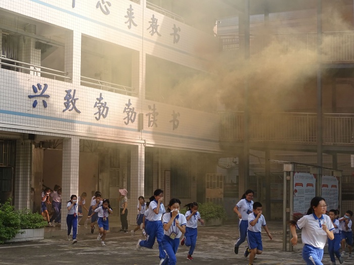 【我為群眾辦實(shí)事】開(kāi)發(fā)區(qū)第二小學(xué)開(kāi)展消防應(yīng)急疏散演練