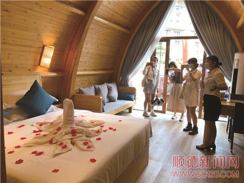 寶晶宮天鵝灣：國內(nèi)首個水陸綜合度假營地