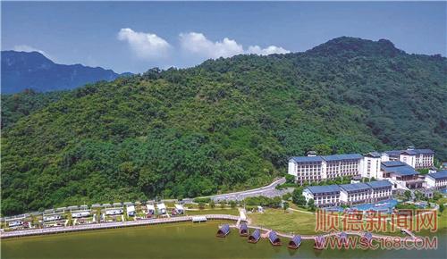 寶晶宮天鵝灣：國內(nèi)首個水陸綜合度假營地