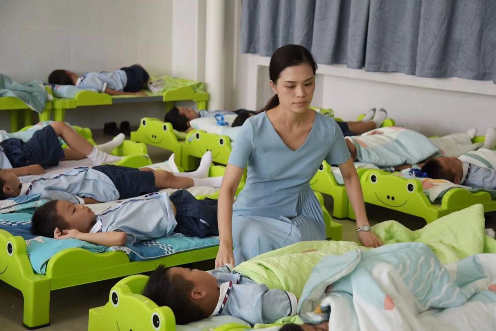 廣州各區(qū)推行優(yōu)質(zhì)午休，讓孩子睡得舒心