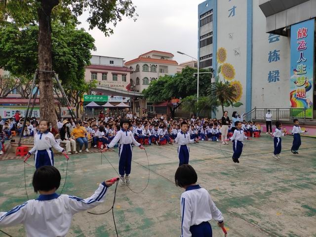 調(diào)整大小 AD262A6E6E177C959F94D47030B66008.jpg