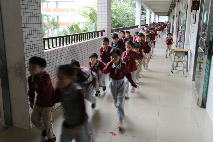 “學(xué)習(xí)消防知識，共建平安校園”消防宣傳進校園