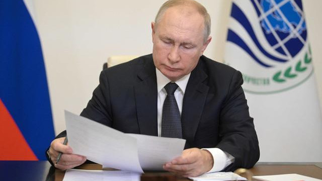 普京：美國離開阿富汗的方式更像“逃跑”，而不是“撤軍”