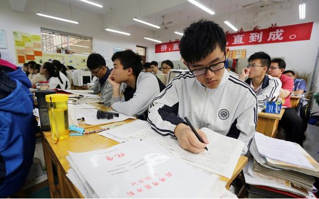 高考狀元家庭背景公開，家境大多都相似，他們都出自“三種”家庭