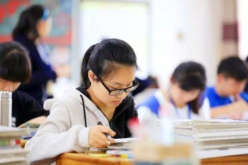 不打無準備之仗，不說高考考的多牛多好，最起碼高考流程要知道