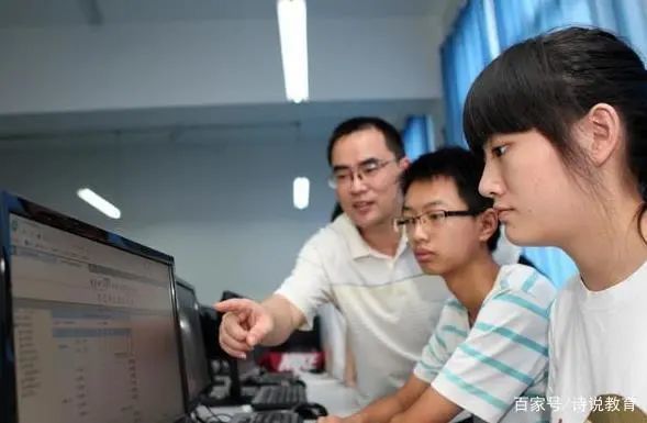 山東一考生不愿上清華，班主任上門勸說(shuō)，發(fā)現(xiàn)家長(zhǎng)才更令人頭疼