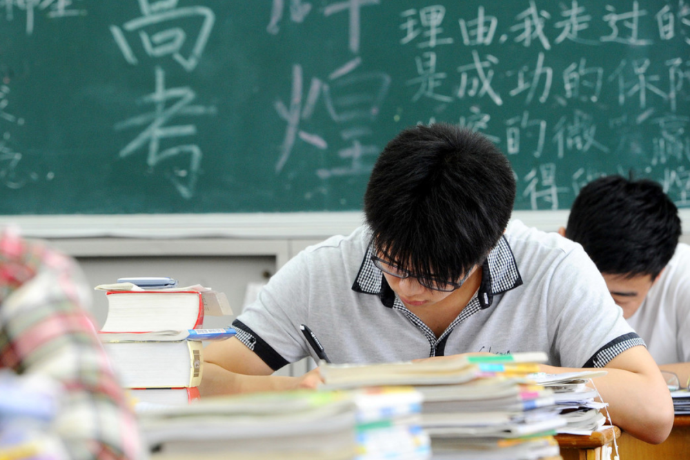 18年前19歲少年偷竊高考試卷，影響630萬考生，他的結(jié)局怎樣？