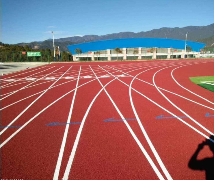 籃球場(chǎng)用<a href=http://m.anhaohn.com target=_blank class=infotextkey>塑膠跑道</a>，與時(shí)俱進(jìn)