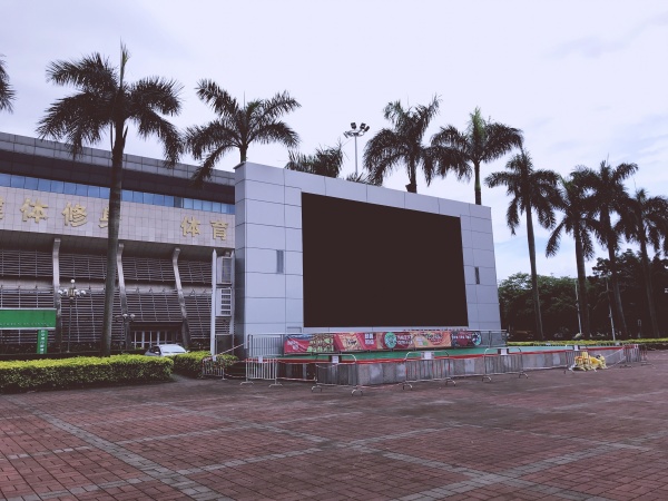 <a href=http://m.anhaohn.com target=_blank class=infotextkey>健身</a>廣場(chǎng)2.jpg