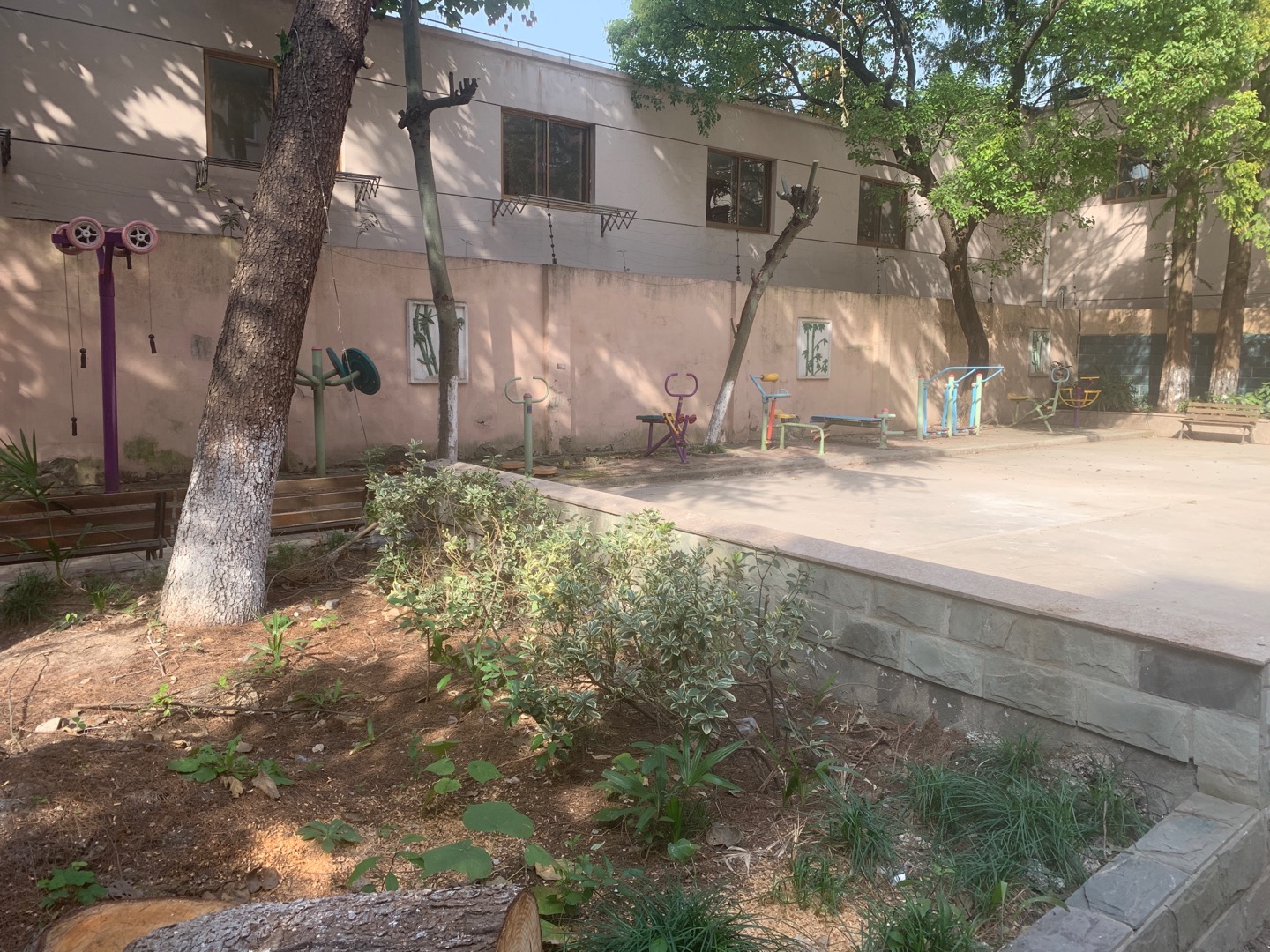 王家宅居委北張家浜路188弄健身點