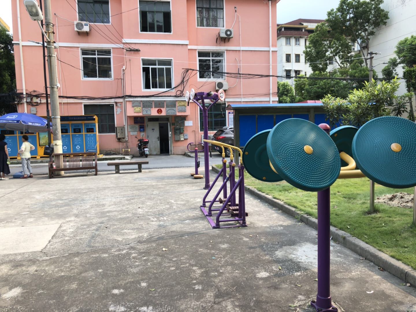 高境一村一居委健身苑點(diǎn)一