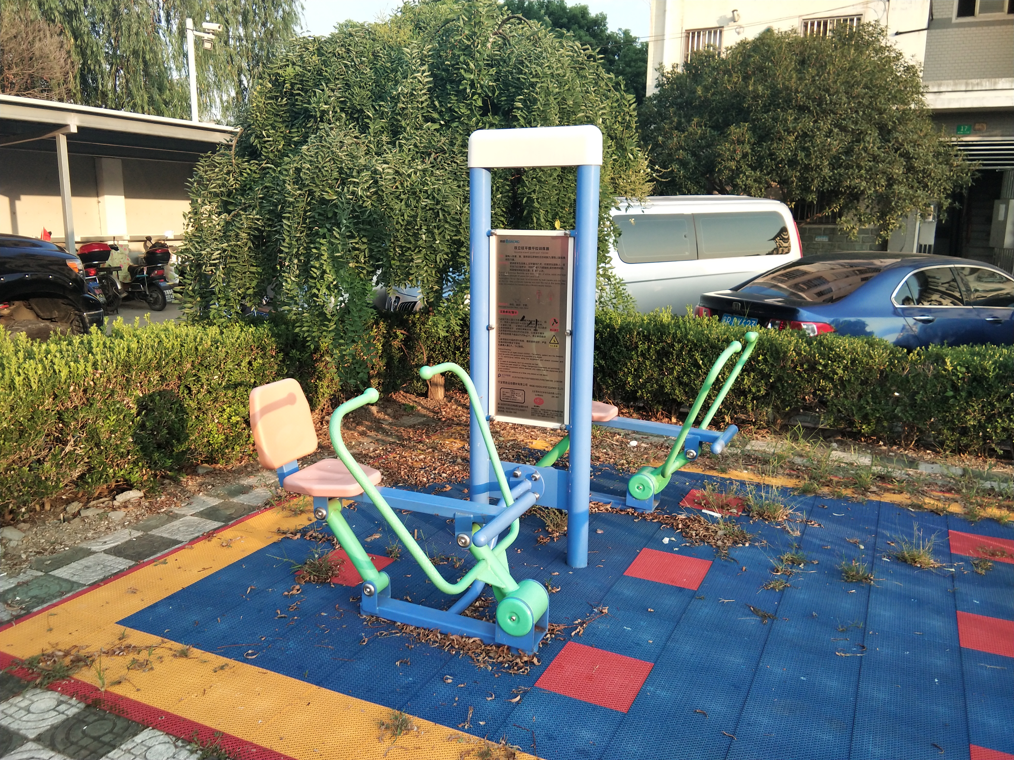 雙立柱平推平拉訓(xùn)練器