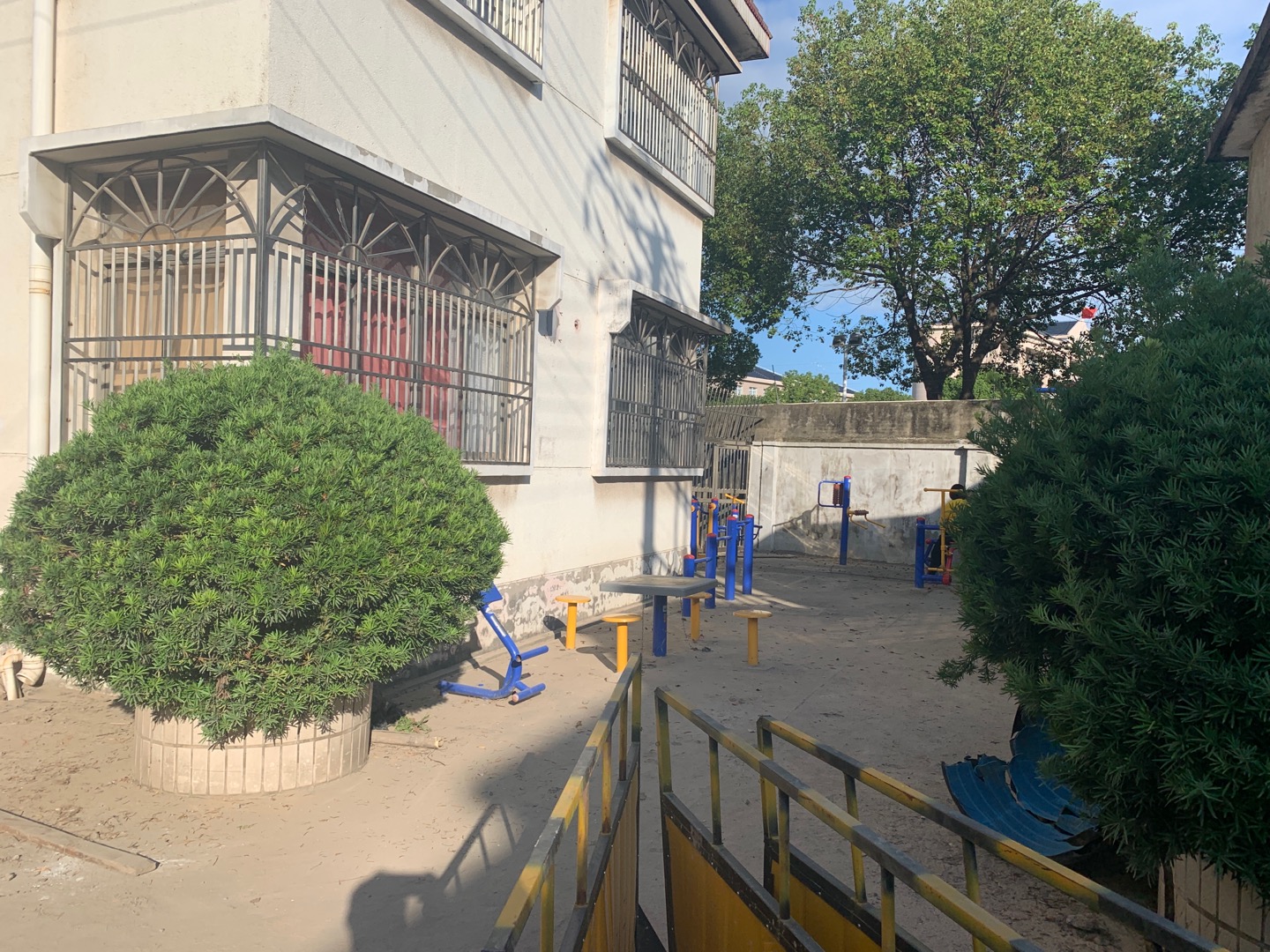 堡鎮(zhèn)玉屏新村健身點(diǎn)