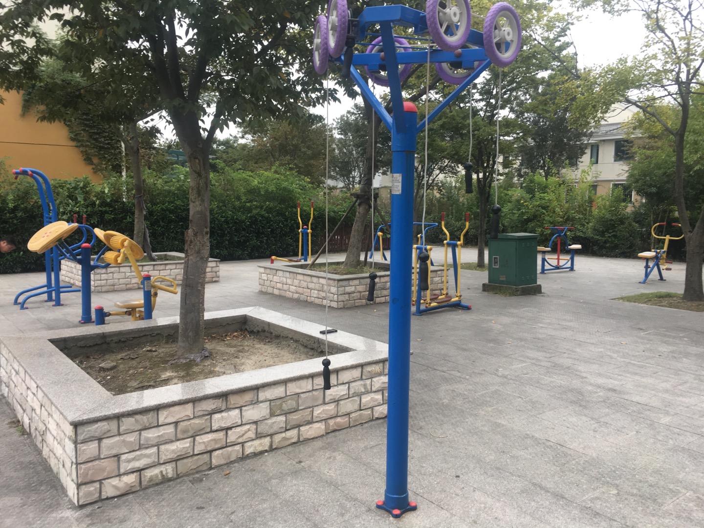 雅鹿一期健身點(diǎn)（北）