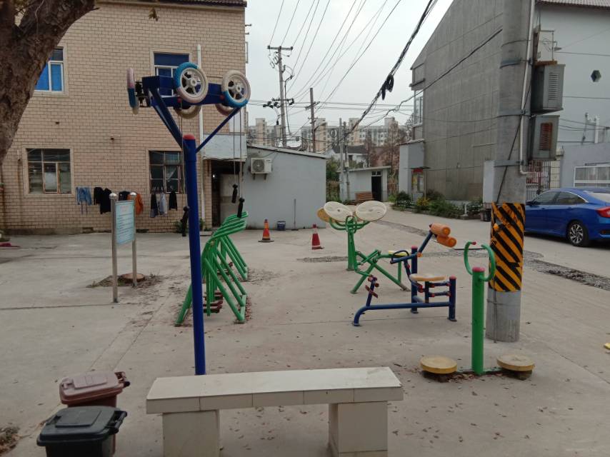 中圩村5組中圩家宅79號(hào)東健身路徑