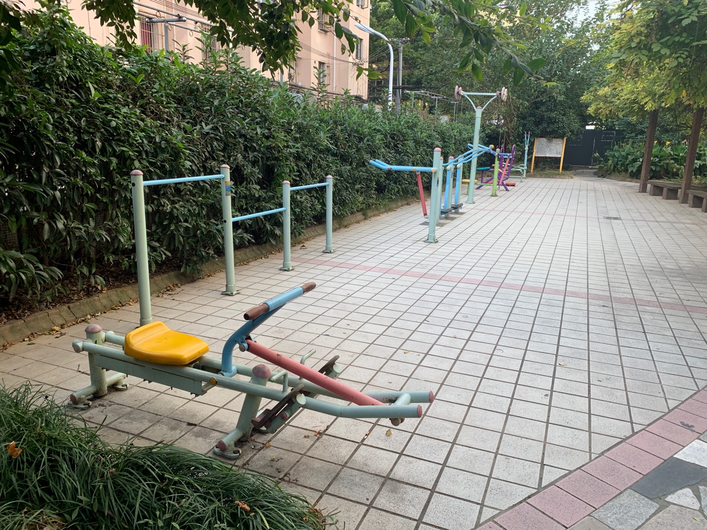 張家浜居委健身點3