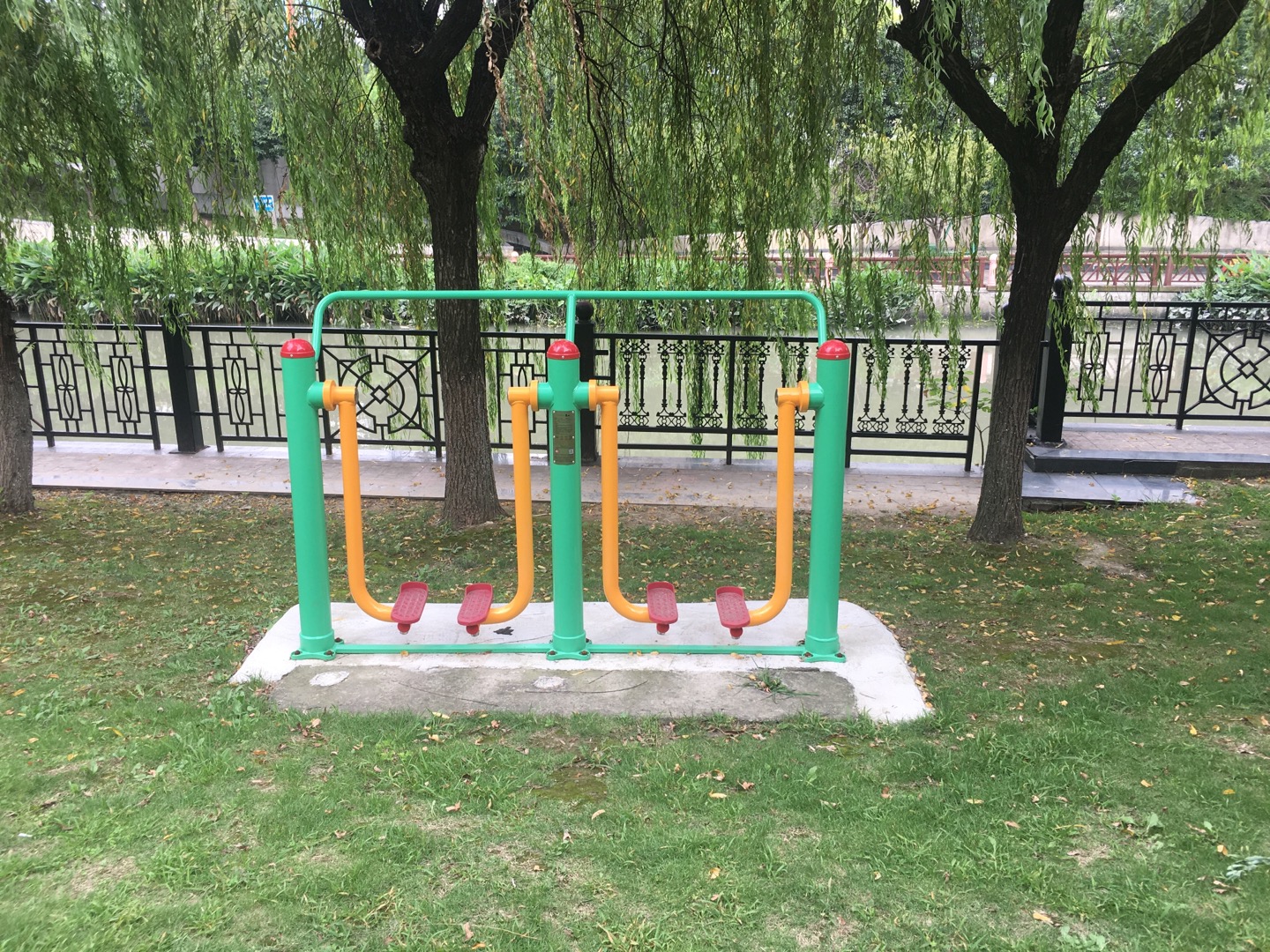 兩聯(lián)漫步機(jī)