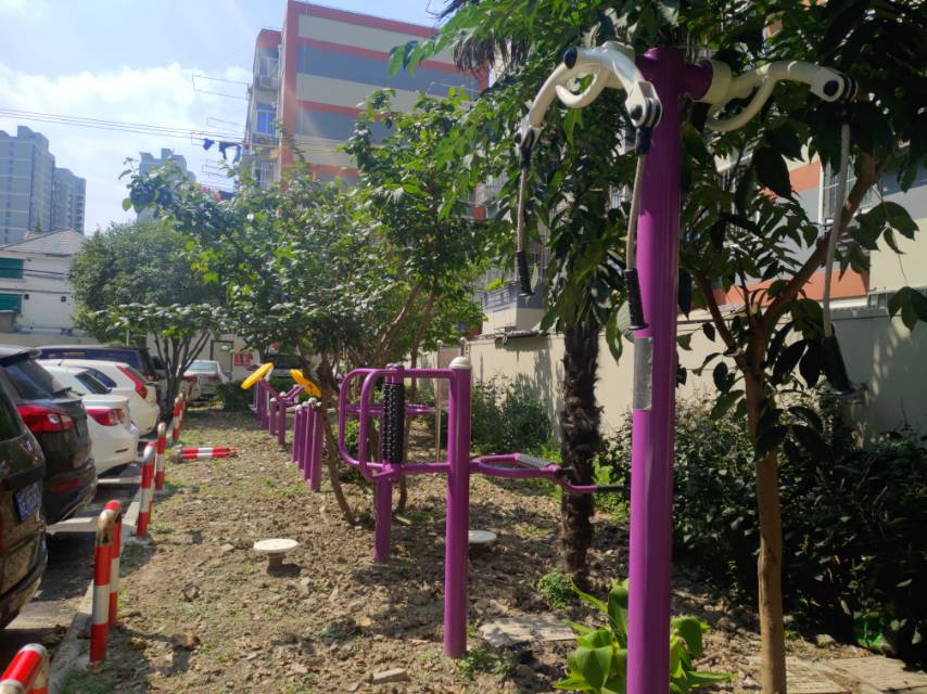 長橋小塔前健身點(diǎn)